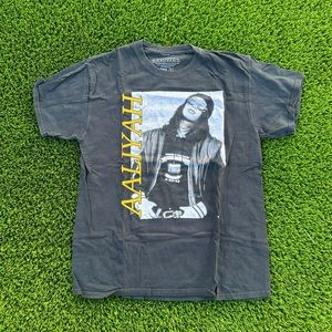 Vintage Aaliyah T-shirt Black Size : Medium